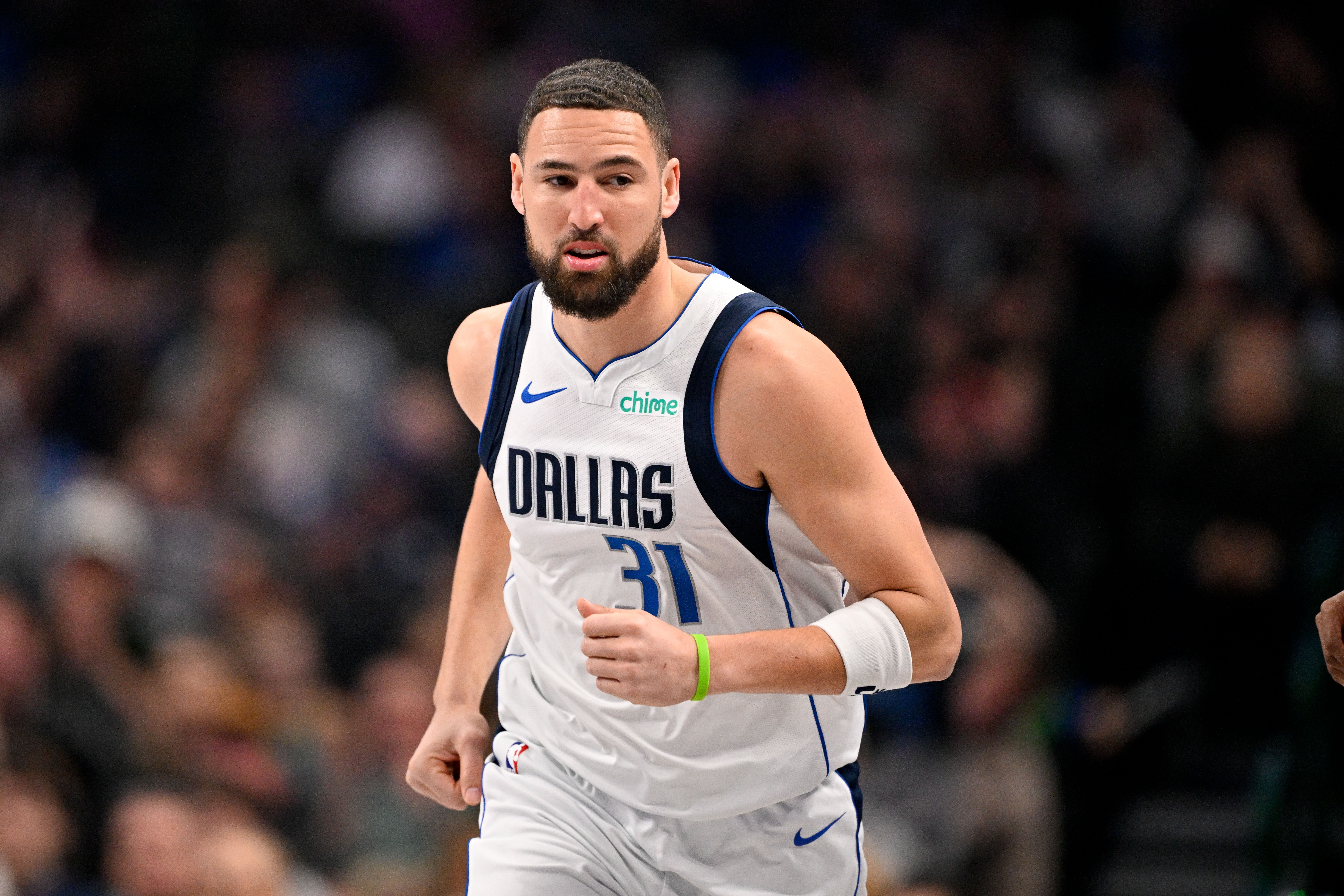 世界杯高清赛事直播地址-近期手感回暖！克莱12中5得14分5板2助2断 三分7中4